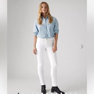 Levi’s 311 Shaping Skinny Jeans. NWT. Retail‎ 60